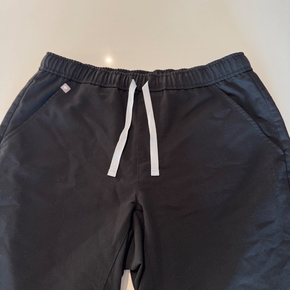 FIGS Scrubs Jogger Pants - Picture 2 of 6